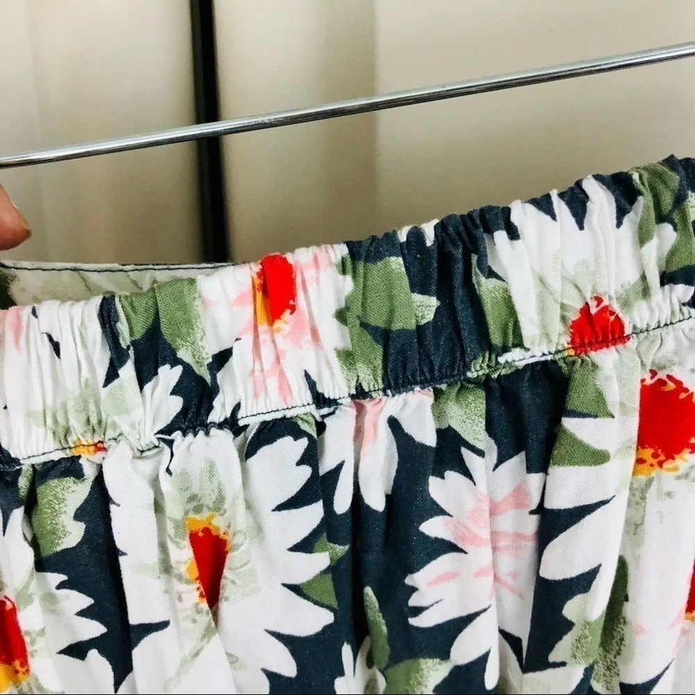 Hollister Cottage floral white daisies button skirt flowy soft womens sz Large